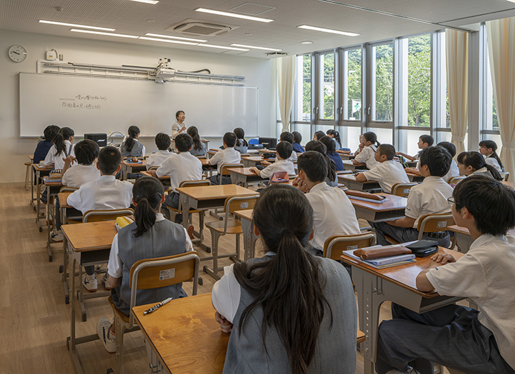 芦屋市立山手中学校(Ⅰ期:普通教室棟)昭和設計 Projects